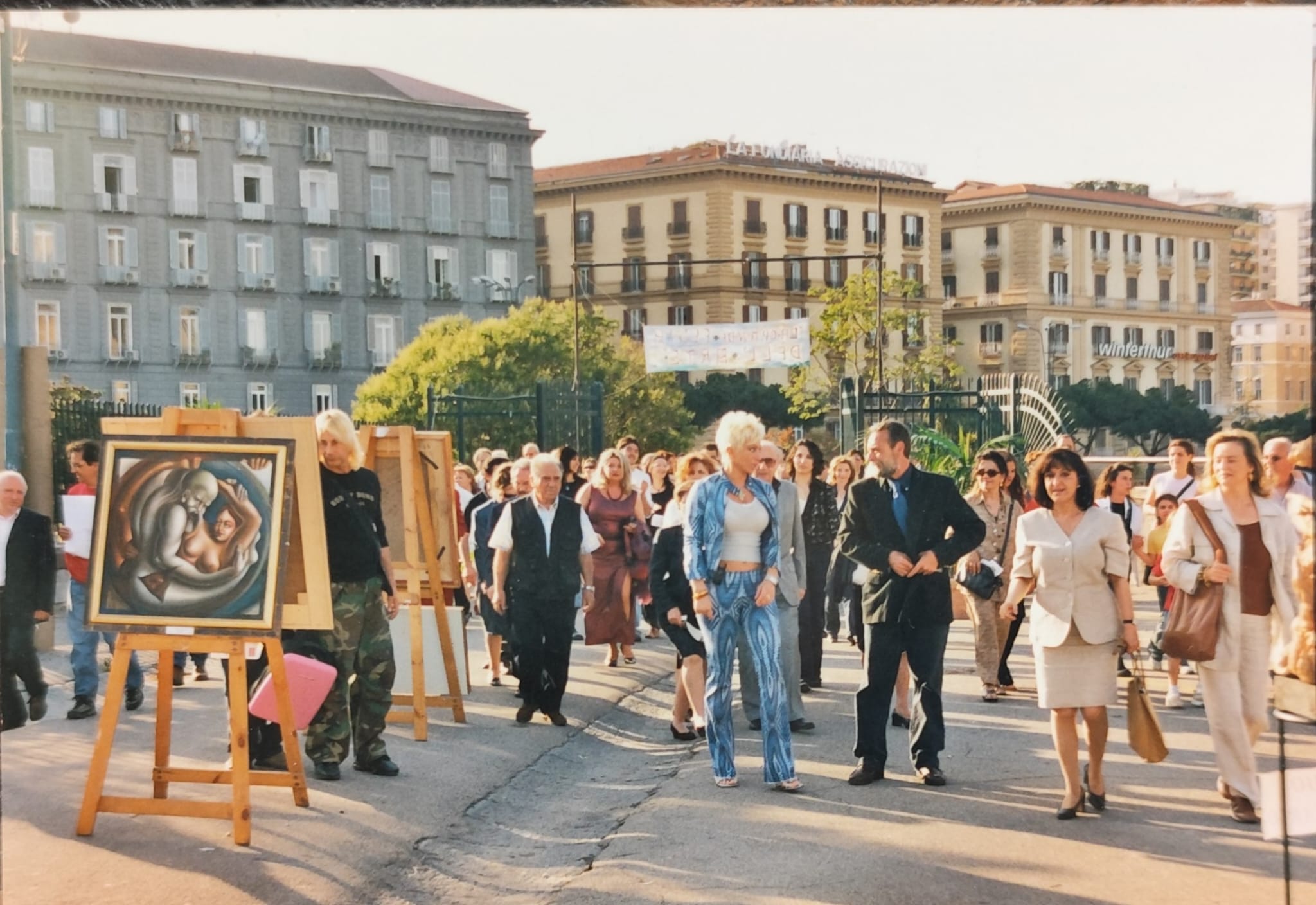 <La grande festa dell'arte piazza Municipio Napoli